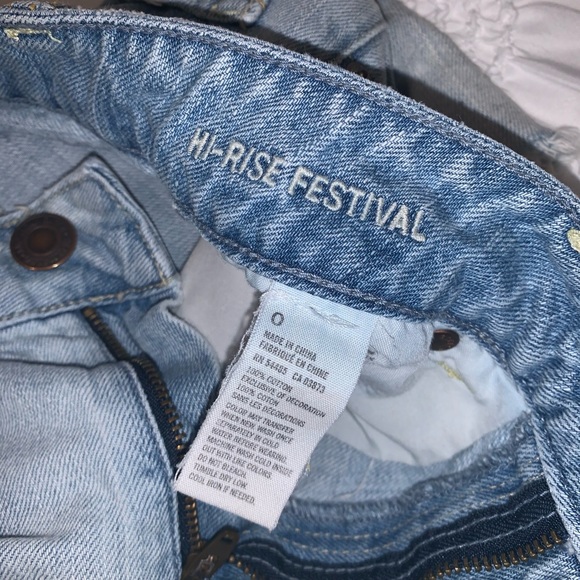American Eagle Hi-Rise distressed Festival shorts - Picture 2 of 3